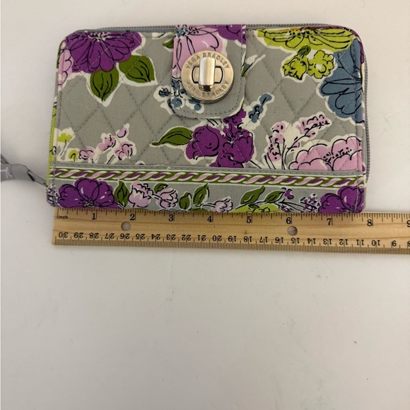 NWT Vera Bradley Gray/Purple Floral Design Turn Lock Wallet - Picture 7 of 8
